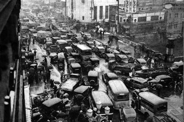 20180225 事件で大渋滞する新橋