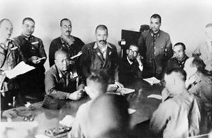 降伏交渉を行う山下奉文大将と